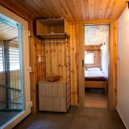 Za Potokem Chalet *